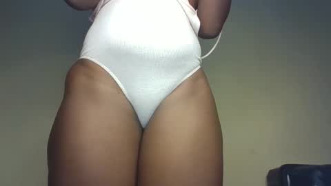 bubblebun_1 online show from March 14, 6:19 am