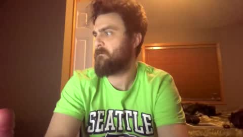 Snapshot of bubblebutthickdick chatting on February 24, 3:02 am bubblebutthickdick online show from February 24, 3:02 am