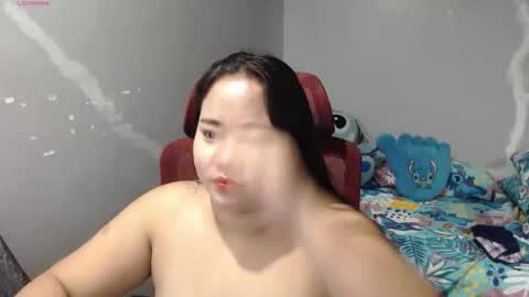 Snapshot of bubblebuttpinay chatting on June 5, 11:54 pm Sunshine online show from June 5, 11:54 pm