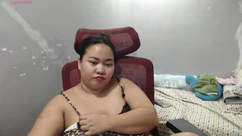 Snapshot of bubblebuttpinay chatting on July 22, 6:32 pm Sunshine online show from July 22, 6:32 pm