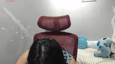 Snapshot of bubblebuttpinay chatting on July 25, 7:44 pm Sunshine online show from July 25, 7:44 pm