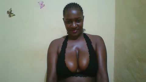 Snapshot of bubblie_bae chatting on February 13, 7:32 pm Bobbie online show from February 13, 7:32 pm