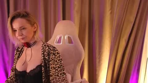 bubbling_crush online show from February 14, 2:28 am