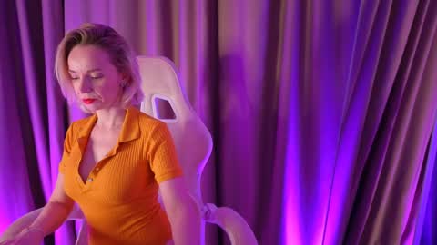 bubbling_crush online show from March 12, 2:09 am