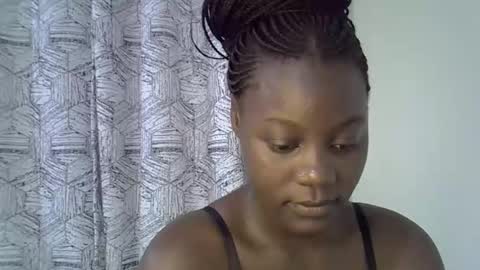 Snapshot of bubbly_ass30 chatting on November 27, 12:18 pm bubbly_ass30 online show from November 27, 12:18 pm