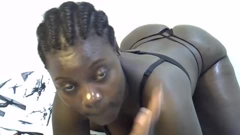 Snapshot of bubbly_ass30 chatting on December 16, 7:19 pm bubbly_ass30 online show from December 16, 7:19 pm