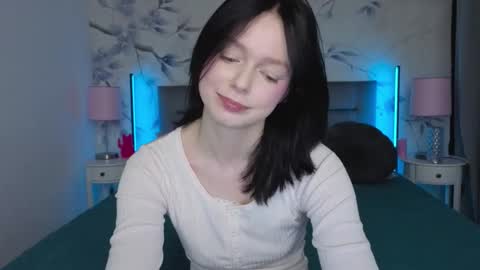 Leona online show from February 1, 9:57 pm