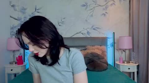 Leona online show from February 16, 10:50 pm