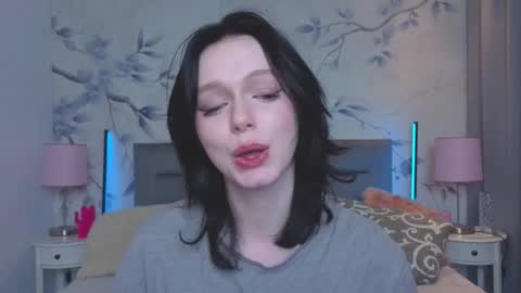 Leona online show from March 17, 9:40 pm