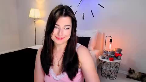 Snapshot of buckssbunny chatting on May 22, 12:11 pm Ari online show from May 22, 12:11 pm