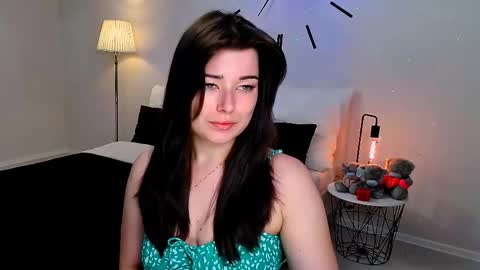 Snapshot of buckssbunny chatting on May 25, 12:11 pm Ari online show from May 25, 12:11 pm