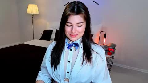 Snapshot of buckssbunny chatting on June 3, 2:33 pm Ari online show from June 3, 2:33 pm