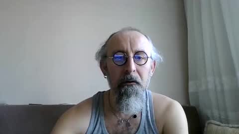 Snapshot of buckwessle chatting on May 16, 11:09 am Buck Wessle online show from May 16, 11:09 am