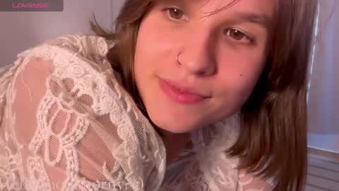 Snapshot of buckwheat_queen chatting on May 10, 7:08 pm Mira online show from May 10, 7:08 pm