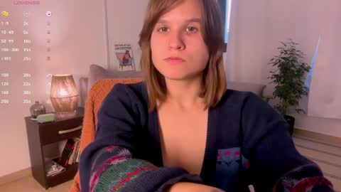 Snapshot of buckwheat_queen chatting on June 3, 7:08 pm Mira online show from June 3, 7:08 pm