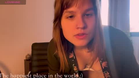 Snapshot of buckwheat_queen chatting on June 21, 1:24 pm Mira online show from June 21, 1:24 pm