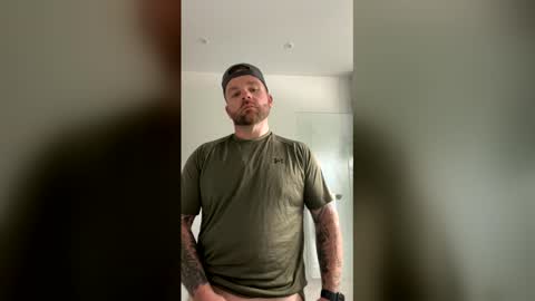 Snapshot of buckwild69204 chatting on May 29, 8:29 pm buckwild69204 online show from May 29, 8:29 pm