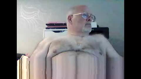 Snapshot of budapestgrandpa chatting on May 8, 9:58 am budapestgrandpa online show from May 8, 9:58 am