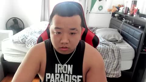 Snapshot of buffsexyman24 chatting on March 2, 9:11 pm buffsexyman24 online show from March 2, 9:11 pm