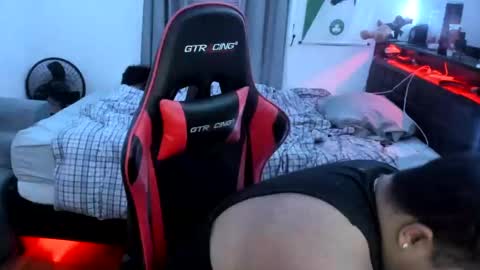 Snapshot of buffsexyman24 chatting on March 5, 2:46 am buffsexyman24 online show from March 5, 2:46 am