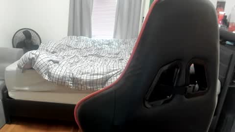 Snapshot of buffsexyman24 chatting on March 5, 7:06 pm buffsexyman24 online show from March 5, 7:06 pm