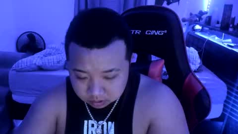 Snapshot of buffsexyman24 chatting on March 9, 11:56 pm buffsexyman24 online show from March 9, 11:56 pm