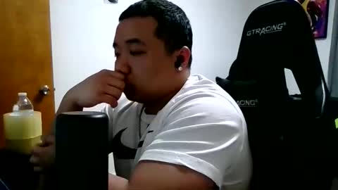 Snapshot of buffsexyman24 chatting on March 12, 1:56 am buffsexyman24 online show from March 12, 1:56 am