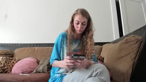 Buffy online show from December 20, 9:17 pm