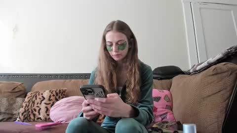 Buffy online show from January 2, 8:35 pm