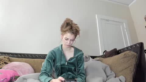 Buffy online show from January 10, 12:06 am