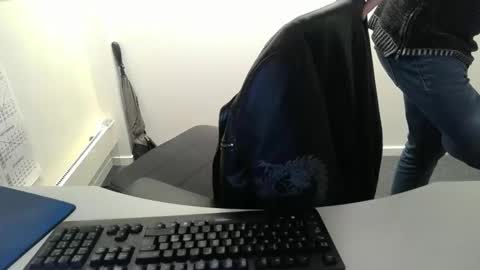 buggemann online show from December 15, 6:50 am