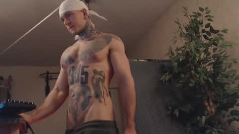 Dmitriy  online show from February 18, 11:19 pm