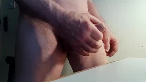 Snapshot of bulkyboners chatting on April 14, 7:03 am ejaculation for 250 online show from April 14, 7:03 am