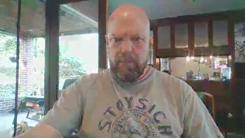 Snapshot of bulldog302w chatting on April 5, 12:13 pm bulldog302w online show from April 5, 12:13 pm