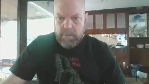Snapshot of bulldog302w chatting on April 15, 1:07 pm bulldog302w online show from April 15, 1:07 pm