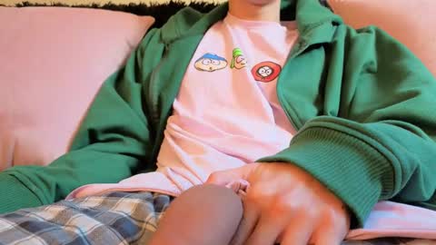 Snapshot of bumblubee chatting on February 23, 7:11 pm Tonny online show from February 23, 7:11 pm