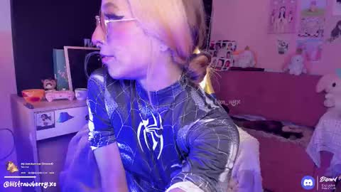 Snapshot of bun_nyx chatting on October 31, 3:18 am online show from October 31, 3:18 am