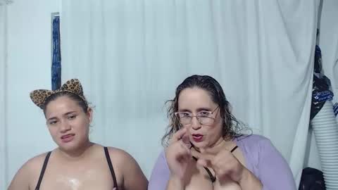 Snapshot of bunniosito chatting on November 8, 1:50 am bunniosito online show from November 8, 1:50 am