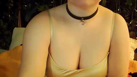 Snapshot of bunnxbabe chatting on April 13, 1:11 am BunnxBabe online show from April 13, 1:11 am
