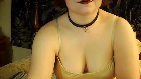 Snapshot of bunnxbabe chatting on June 13, 12:19 am BunnxBabe online show from June 13, 12:19 am