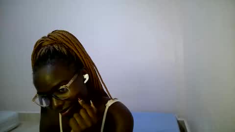 Snapshot of bunny_bliss1 chatting on May 16, 10:41 pm bunny_bliss1 online show from May 16, 10:41 pm