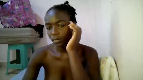 Snapshot of bunny_bliss1 chatting on June 5, 8:42 am bunny_bliss1 online show from June 5, 8:42 am