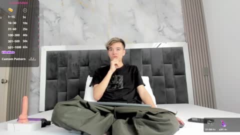 Snapshot of bunny_maxxi chatting on December 11, 12:34 pm bunny online show from December 11, 12:34 pm