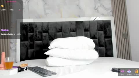 Snapshot of bunny_maxxi chatting on December 11, 3:37 pm bunny online show from December 11, 3:37 pm