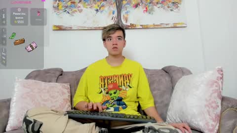 Snapshot of bunny_maxxi chatting on December 28, 1:49 pm bunny online show from December 28, 1:49 pm