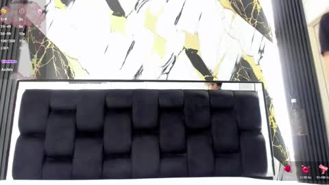 Snapshot of bunny_maxxi chatting on January 19, 1:01 pm bunny online show from January 19, 1:01 pm