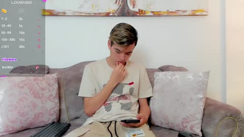 Snapshot of bunny_maxxi chatting on January 22, 12:17 pm bunny online show from January 22, 12:17 pm