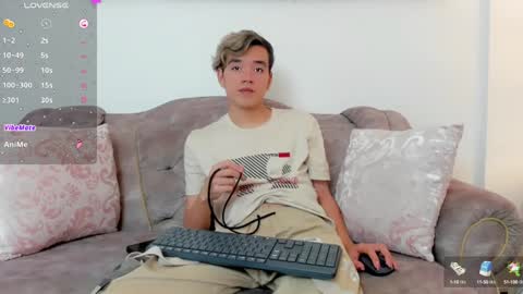 Snapshot of bunny_maxxi chatting on January 22, 3:18 pm bunny online show from January 22, 3:18 pm