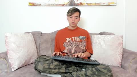 Snapshot of bunny_maxxi chatting on March 11, 12:17 pm bunny online show from March 11, 12:17 pm