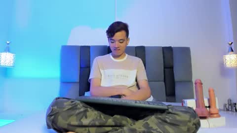 Snapshot of bunny_maxxi chatting on October 15, 12:27 pm bunny online show from October 15, 12:27 pm